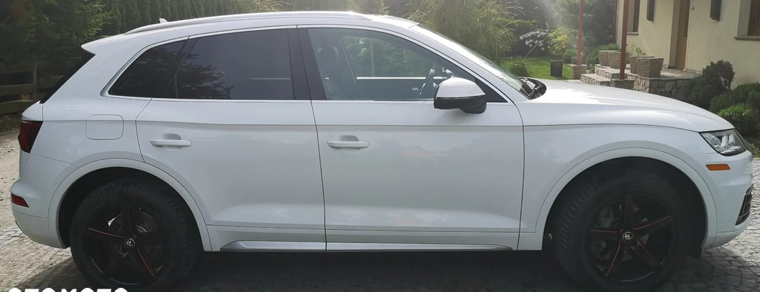 Audi Q5 cena 135000 przebieg: 119000, rok produkcji 2018 z Strzelin małe 92